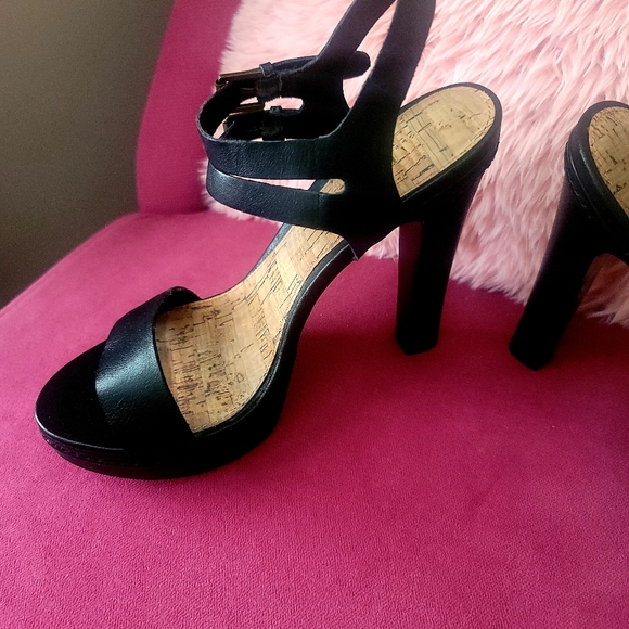 Ralph Lauren platform heels - Picture 5 of 6